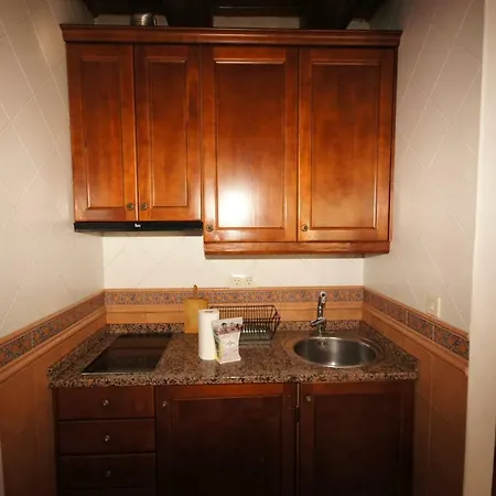 Lh Apartamento Linsoles Ochenta Y Uno * 贝纳斯克