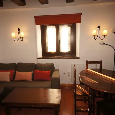 Lh Apartamento Linsoles Ochenta Y Uno 贝纳斯克